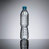 минерална вода голям