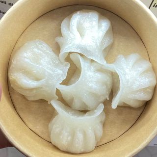 Ravioli di gamberi e frutti di mare a vapore