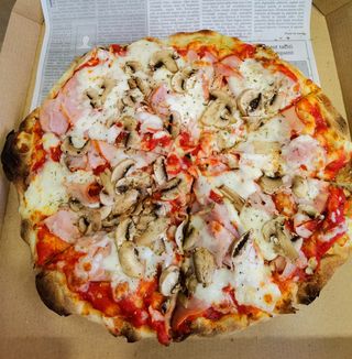 Прошуто Фунги Ø 30см