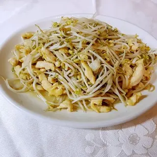 Pollo con brotes de soja 
