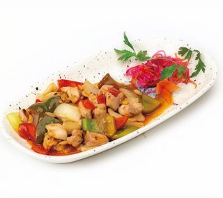 Pollo salteado al estilo kung pao