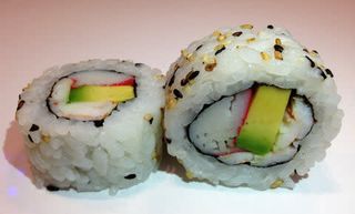 Kanikama Con Philadelphia Y Aguacate