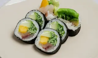 Futomaki dorada -6 szt-