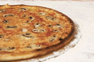 Pizza classica funghi Champignon