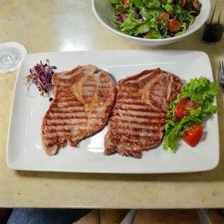 Ceafă de porc la grill