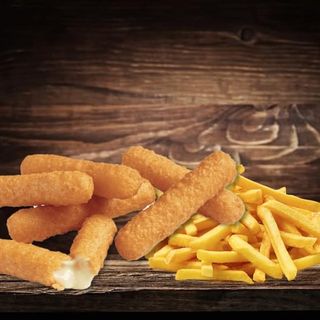 Queijo Mozzarella Sticks com Batatas pequenas