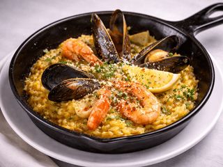 Паелья з морепродуктами