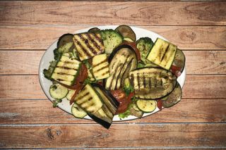 05. Salada Legumes Grelhados
