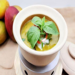 15. GAENG KIEW WAN (THAI GREEN CURRY)