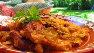 Свинско със зеле (300гр)