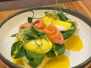 Яйця бенедикт (400g)