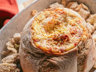 Pão Recheado De Queijo