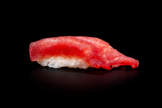 121. Nigiri De Atún (2 Uds.)