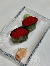 Nigiri tobiko (2 pzs.)