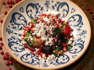 Салат з печеними овочами на грилі, гранатом та фетою Lykаs (300г)