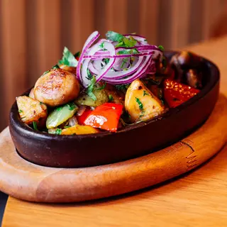 ოჯახური ღორის ხორცით/ojakhuri with pork