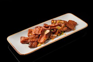 Tofu Frito Crujiente 炸豆腐皮