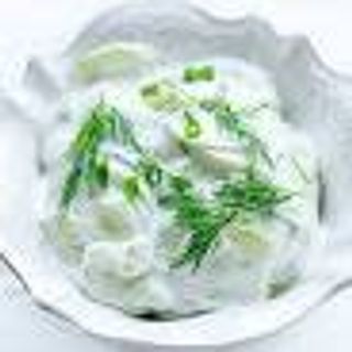 Mizeria ze śmietaną i cebulką 200g