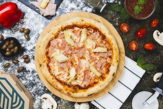 Pizza Carciofi e Cotto