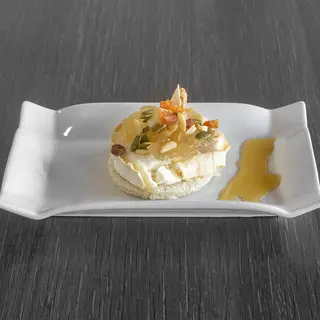 Queso De Cabra Con Cebolla Caramelizada (1 ud.)