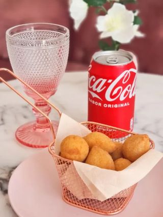  Menu - 10 Mini Coxinhas + 1 Refrigerante 