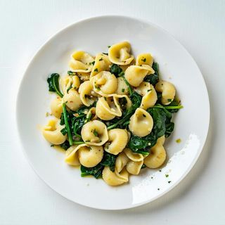 Orecchiette e cime di rapa o verdure di stagione