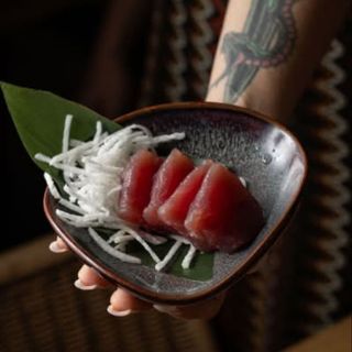 Sashimi atún (4 uds.)