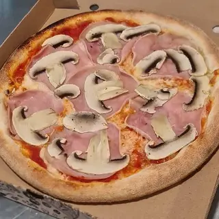 Pizza Prosciutto e Funghi