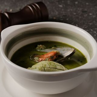 Ծովամթերքով և սպանախի խյուսով