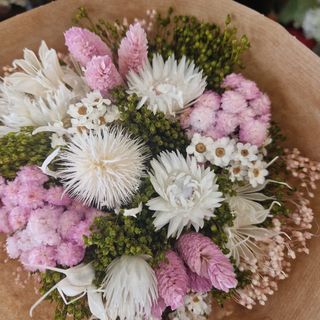 Bouquet de flor seca tonos rosas