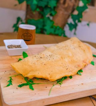 Pizza Calzone Fritto (33 Cm.)