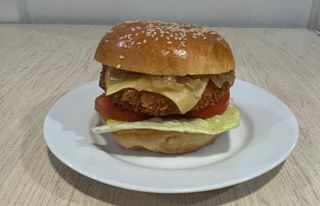Hamburguesa de pollo crujiente completa