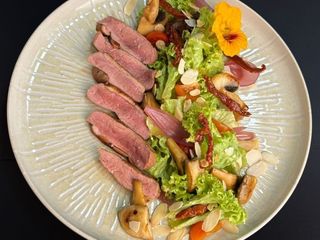 Салат з качкою і томатами