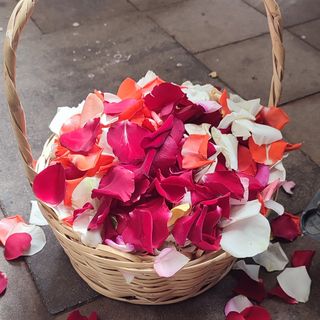 un panier des pétale 