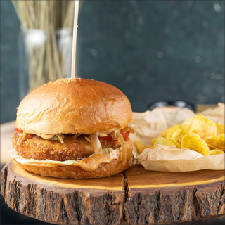 Бургер с куриным шницелем