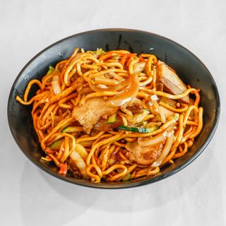 Yakisoba de Cerdo Marinado Estilo Japonés