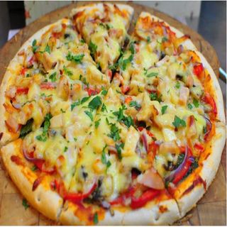 Peri Peri Chicken Special Pizza