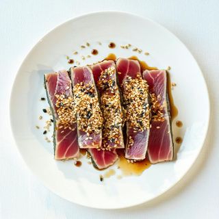 70 Tataki tonno