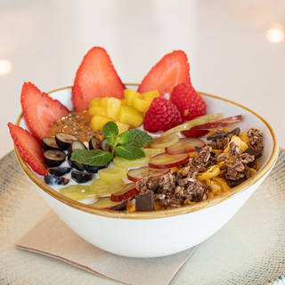 Bowl De Queso Fresco Batido Con Proteína En Polvo