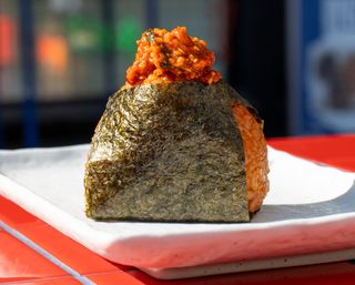 Onigiri z kurczakiem