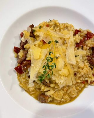 Ризото с телешко и сушени домати (350г)