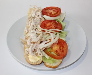 Bocadillo de pollo caliente