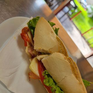 Bocadillo de pollo especial
