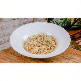 Pasta crema de salmón y parmesano (plato)