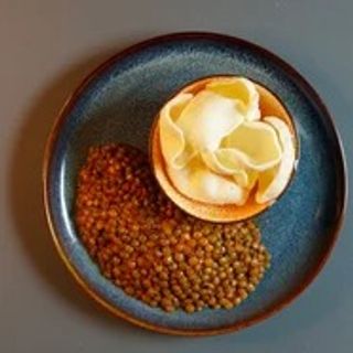 Stufato di lenticchie con curcuma, zenzero, noce moscata e pepe