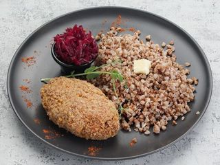 Kotlet wieprzowo-wołowy Свино-яловича котлета з гречкою (400g)