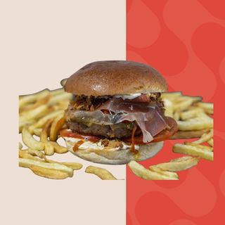 Hamburguesa Serranito con patatas fritas pequeñas