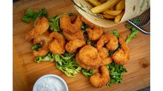 Creveți crocanți cu cartofi prăjiți