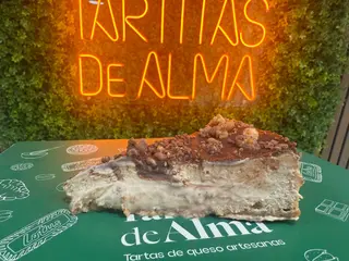Porción De Tarta De Snickers