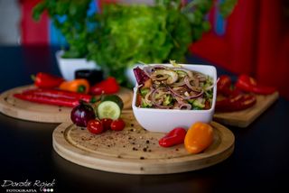 Sałatka ze świeżych warzyw